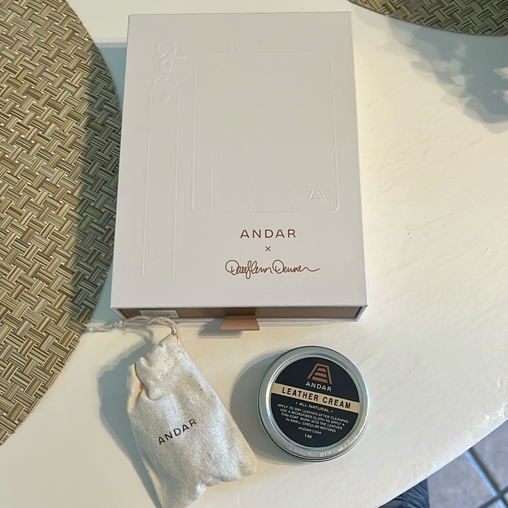 NIB ANDAR Leather “The Denner”
